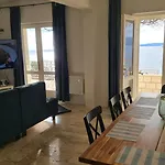 Villa Villa More