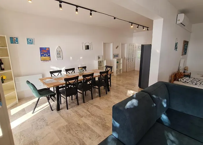Villa More
