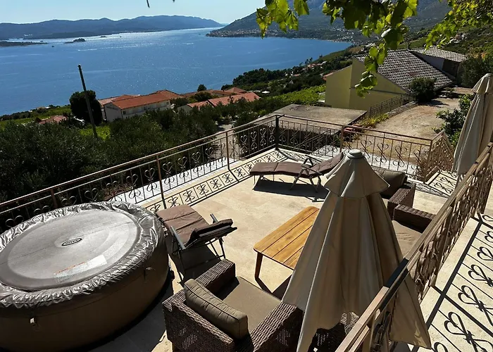 Villa More
