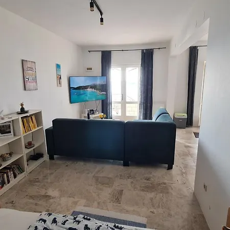 Villa Villa More Postup