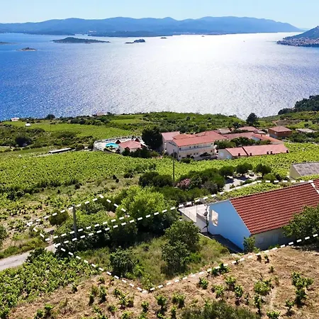 Villa More *