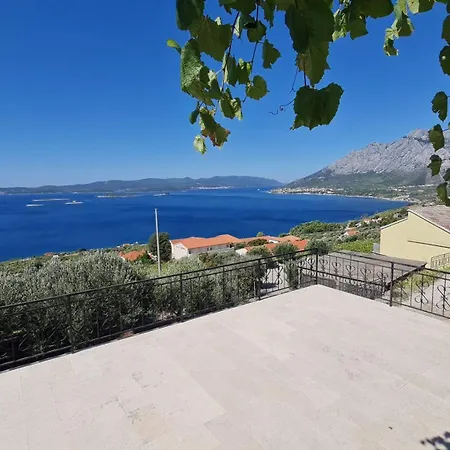 Villa Villa More