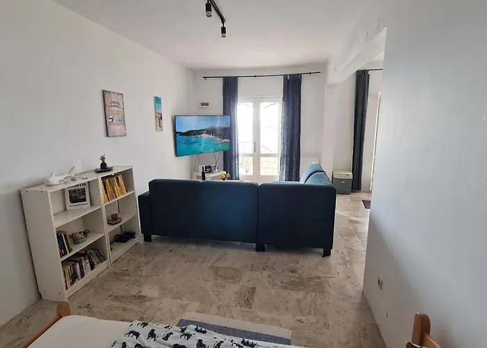 빌라 Villa More Postup